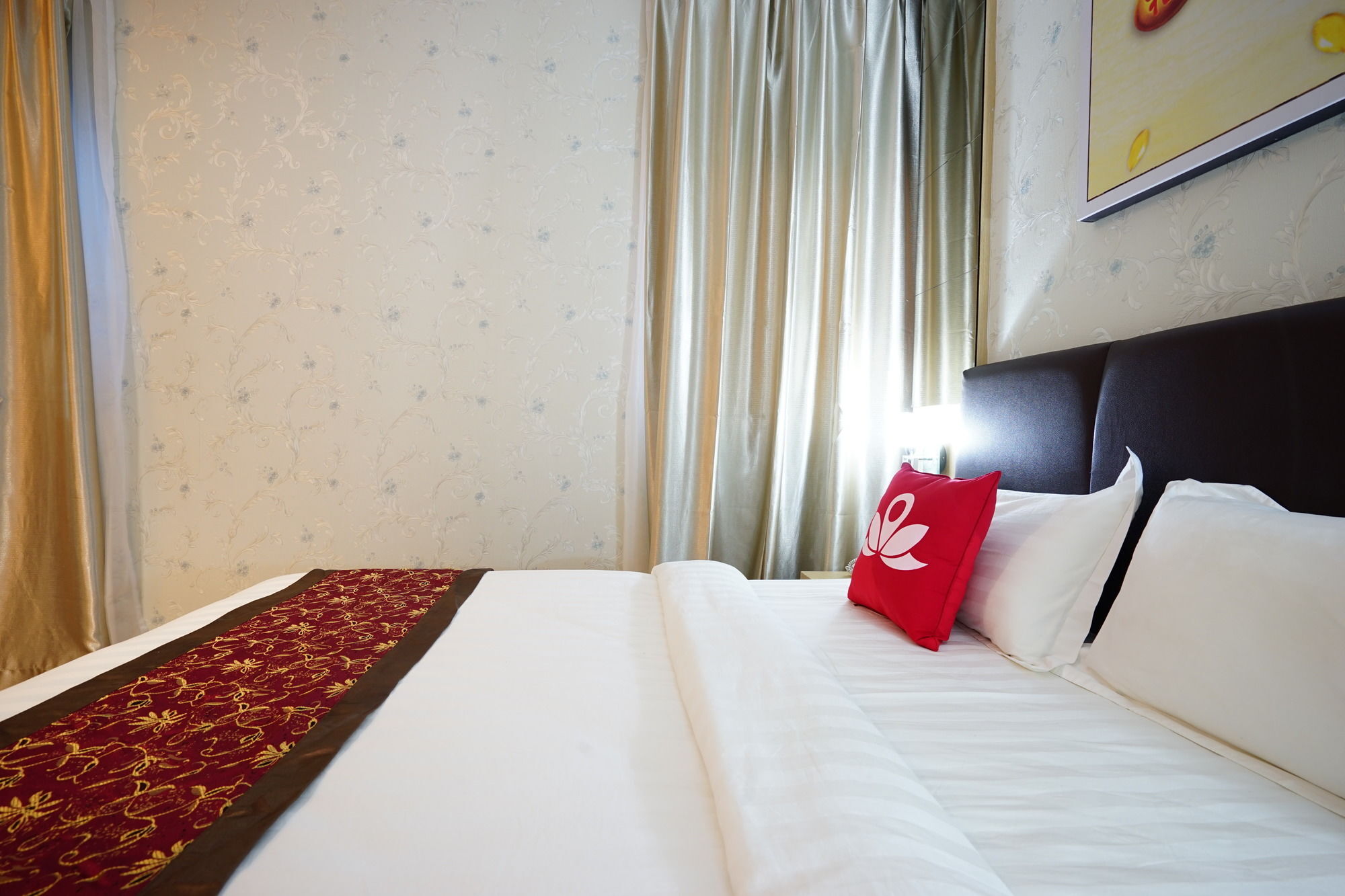 Cardinal Lucky Star Batam